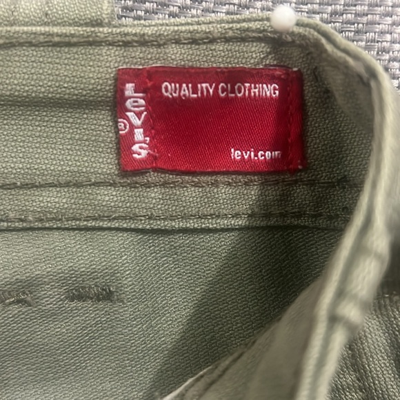 Vintage Levi’s Fatigue Boot Cut women jeans. Army green. - Picture 7 of 10